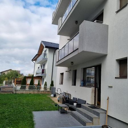 شقة Apartament Mon Jardin - ياش المظهر الخارجي الصورة