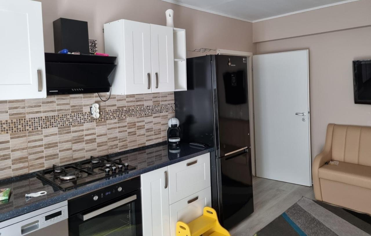 شقة Apartament Mon Jardin - ياش المظهر الخارجي الصورة